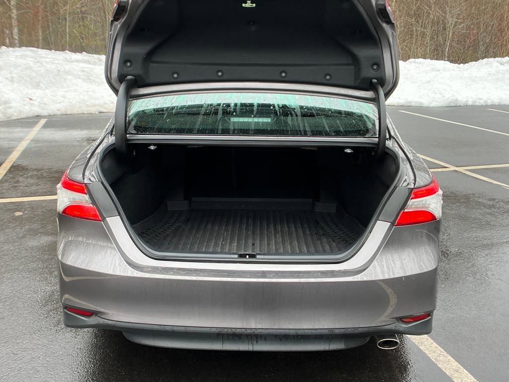 Used 2020 Toyota Camry XLE image 22
