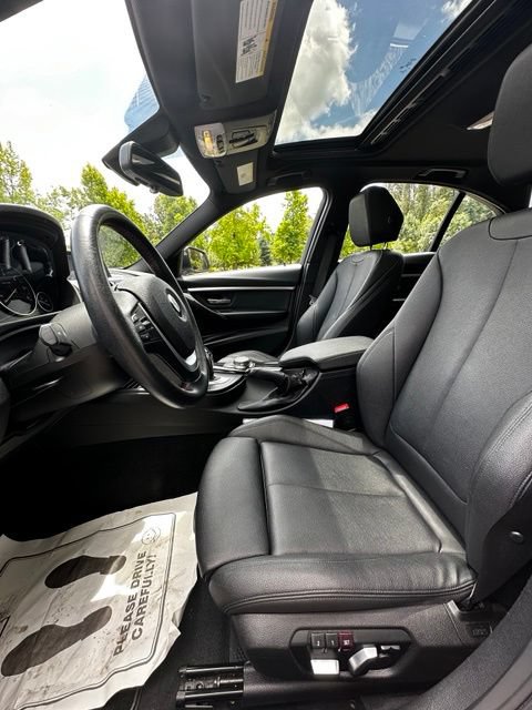 Used 2018 BMW 328d Sedan w/ Premium Package RWD image 12