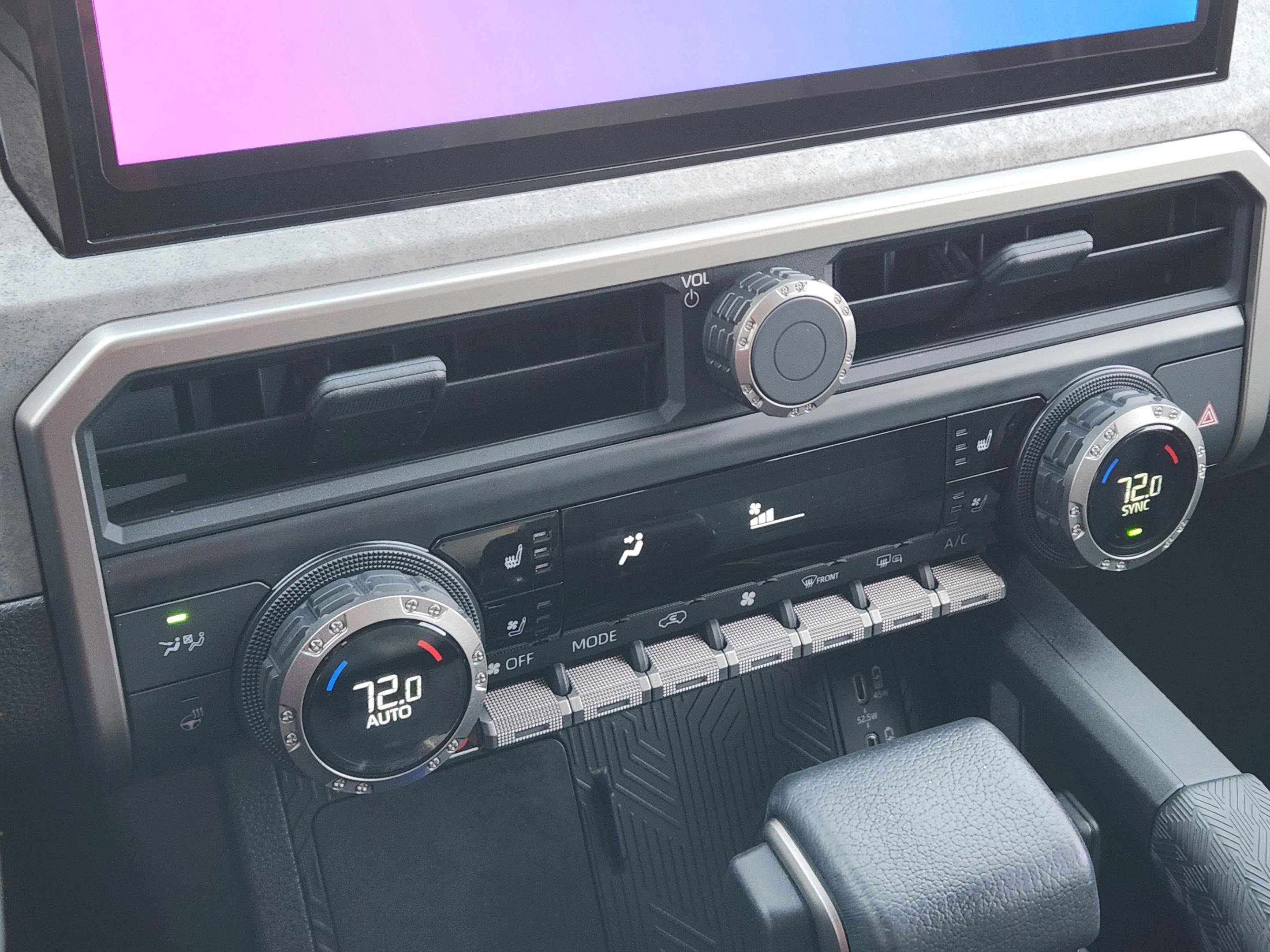 Used 2025 Toyota 4Runner Trailhunter image 25