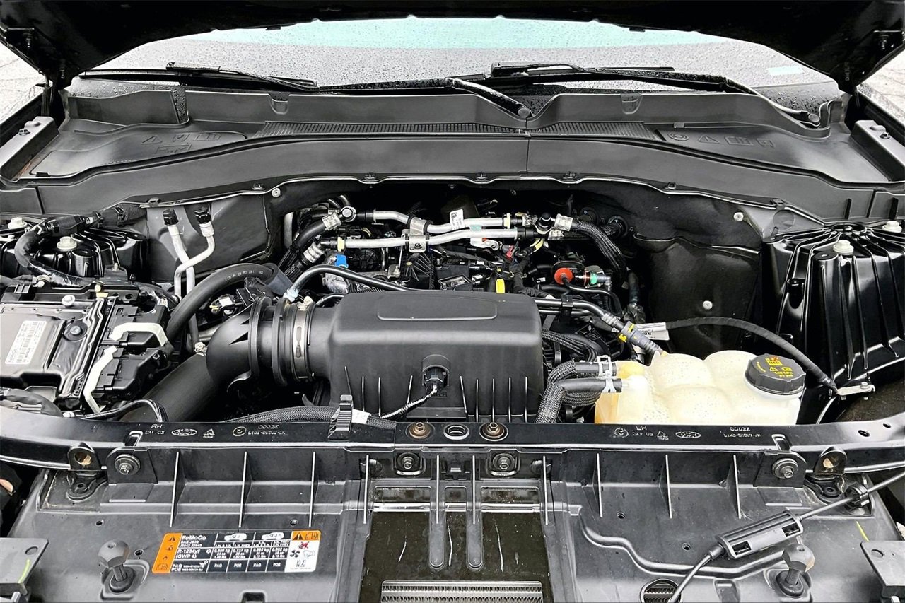 Used 2023 Ford Explorer XLT w/ Equipment Group 202A image 36
