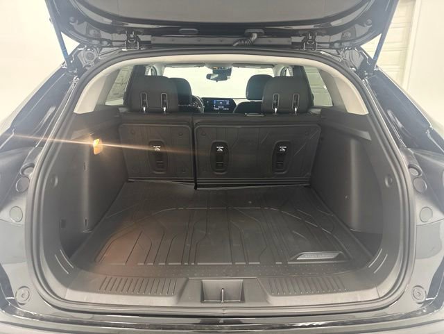 New 2026 Chevrolet Trax LS w/ LS Convenience Package FWD image 25