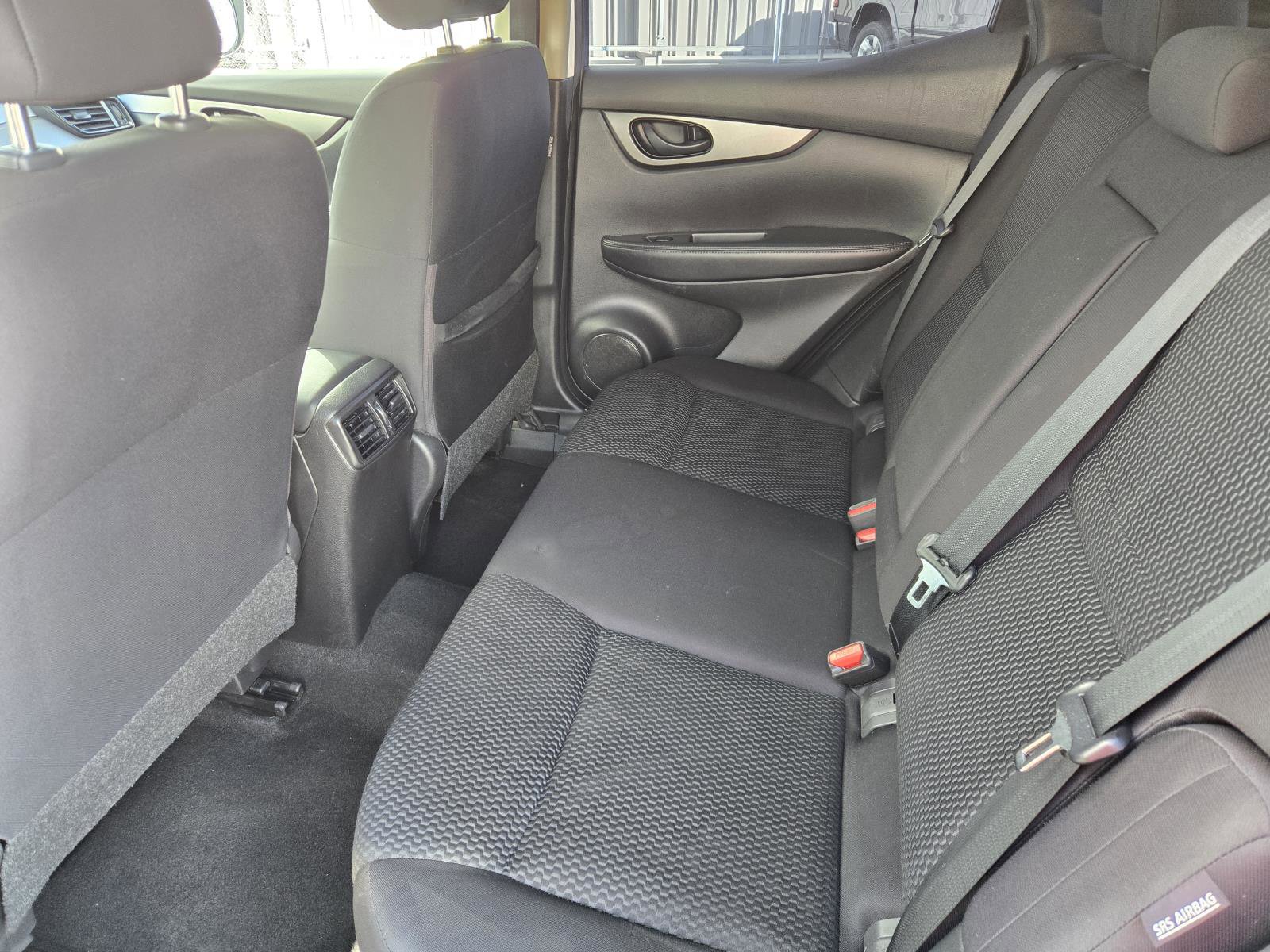 Used 2022 Nissan Rogue Sport S image 25