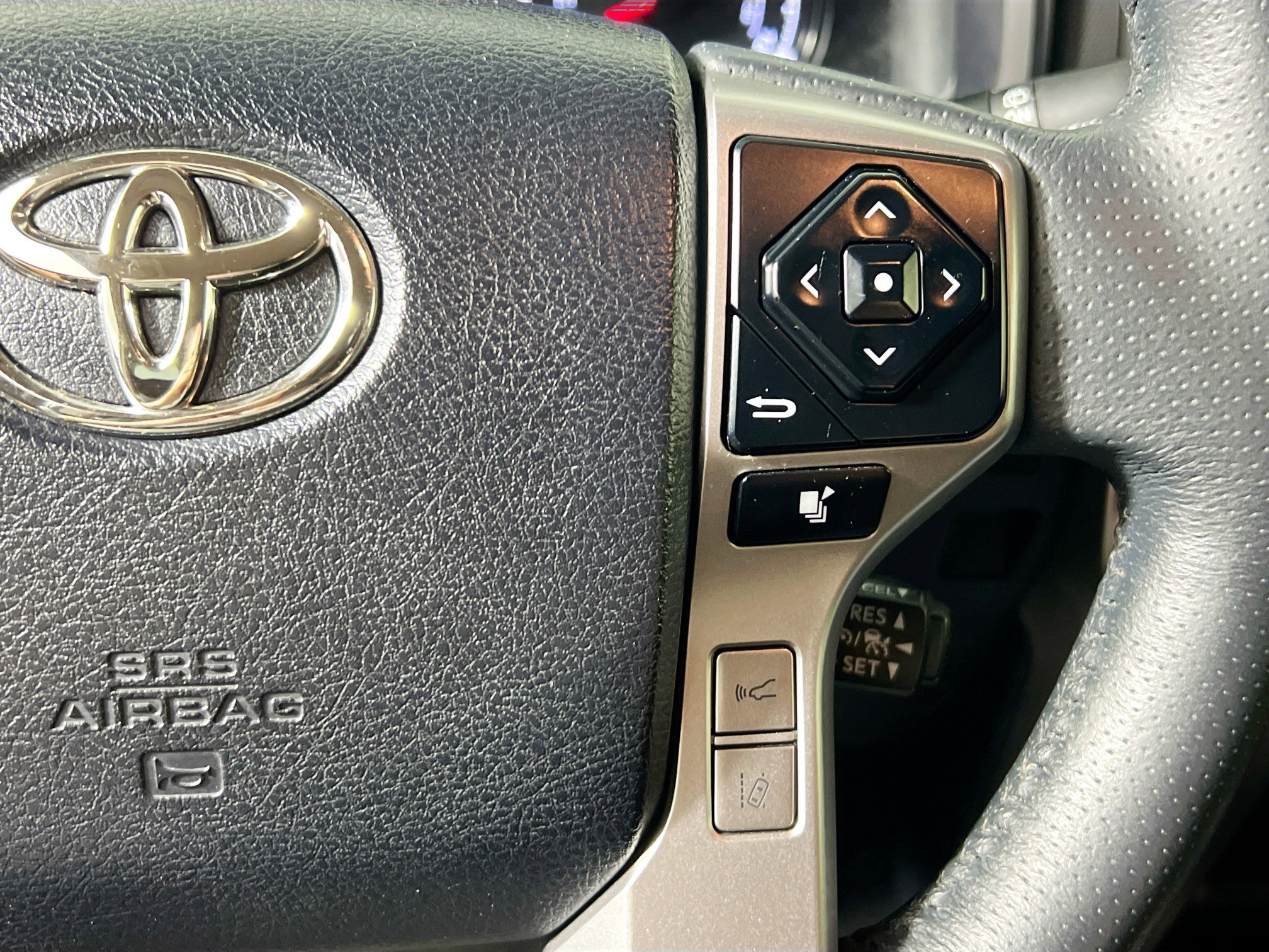 Used 2023 Toyota 4Runner SR5 image 19