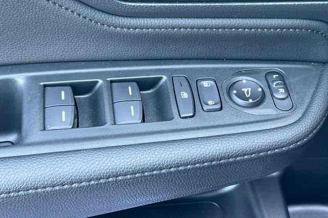 Used 2025 Honda Odyssey Touring image 12