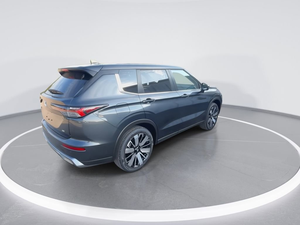 New 2025 Mitsubishi Outlander SE image 8