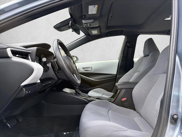 Used 2020 Toyota Corolla SE w/ SE Premium Package image 11