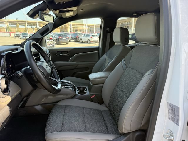 Used 2024 Chevrolet Colorado ZR2 w/ Safety Package AWD/4WD image 27