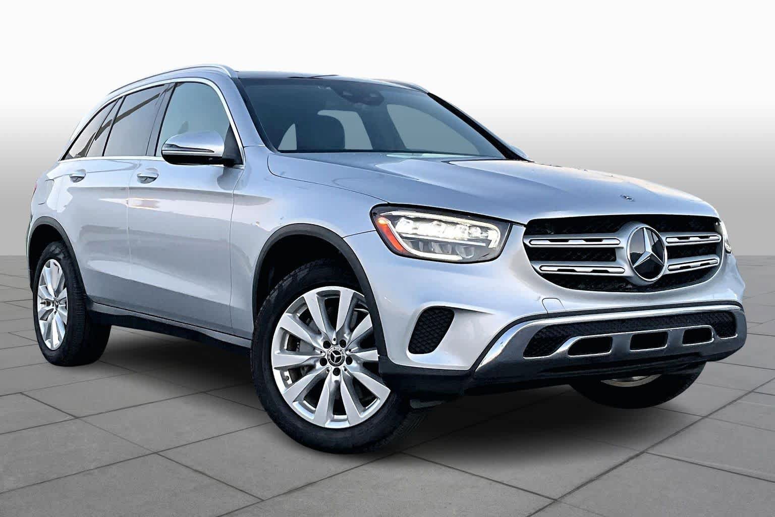 Used 2020 Mercedes-Benz GLC 300 4MATIC image 2