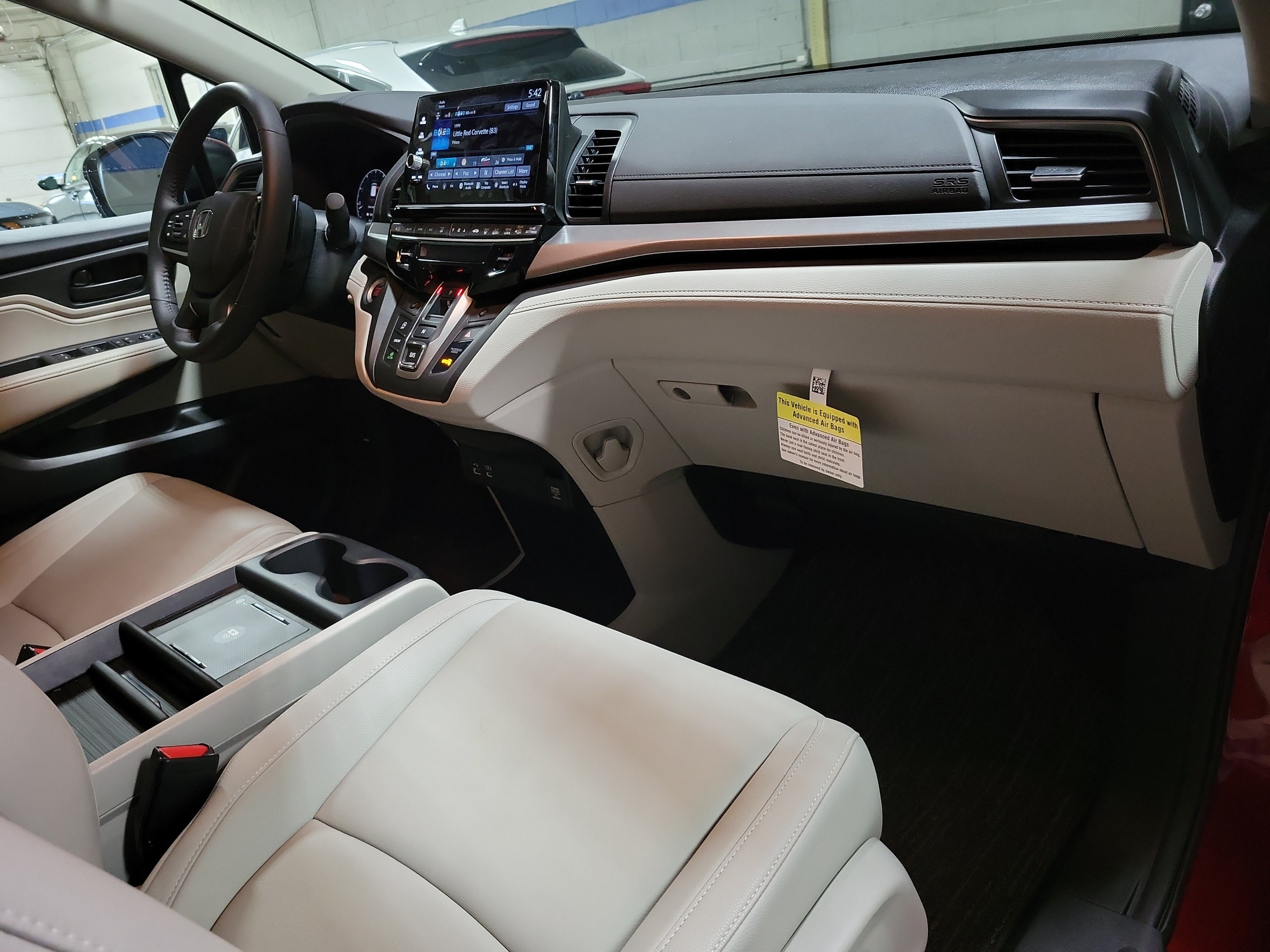 Used 2026 Honda Odyssey EX-L image 10