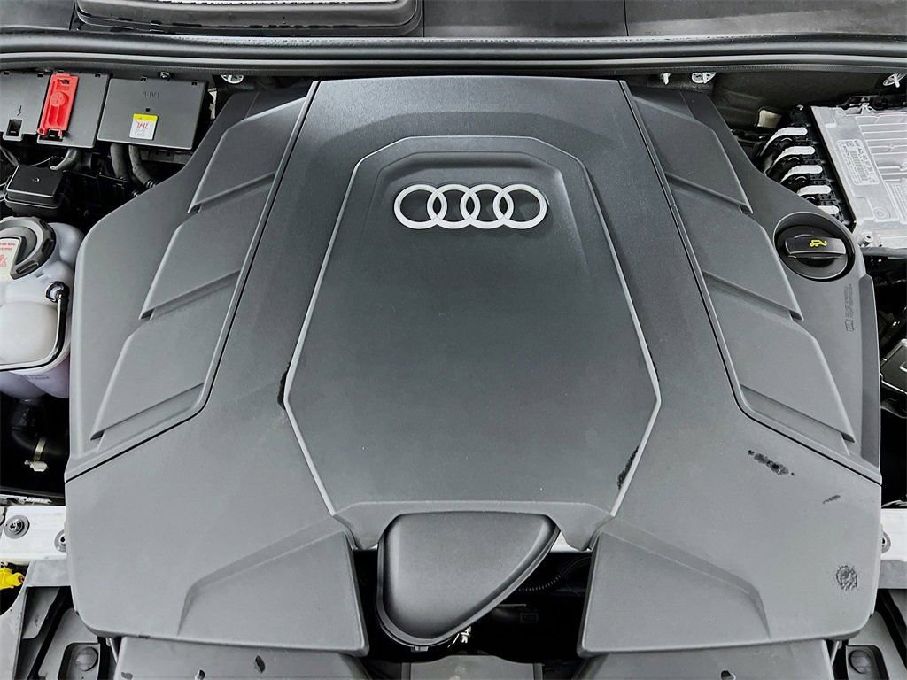 Used 2024 Audi Q7 3.0T Premium image 31