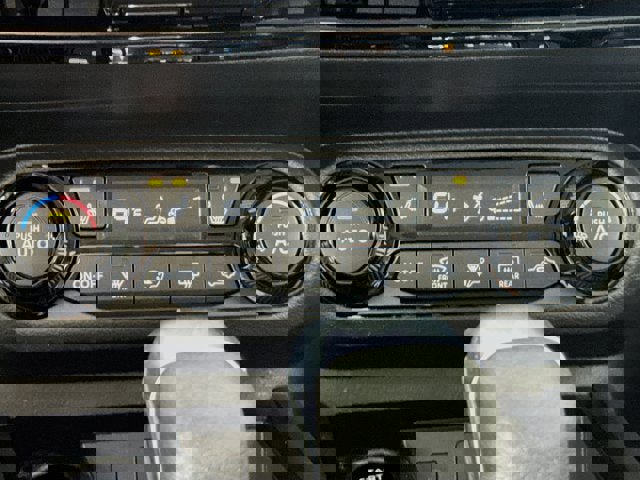 New 2026 Nissan Kicks SV w/ SV Premium Package image 13