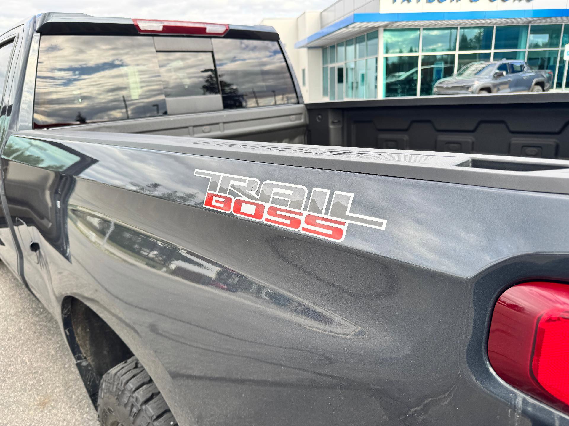Used 2022 Chevrolet Silverado 1500 LT Trail Boss w/ Convenience Package II image 39