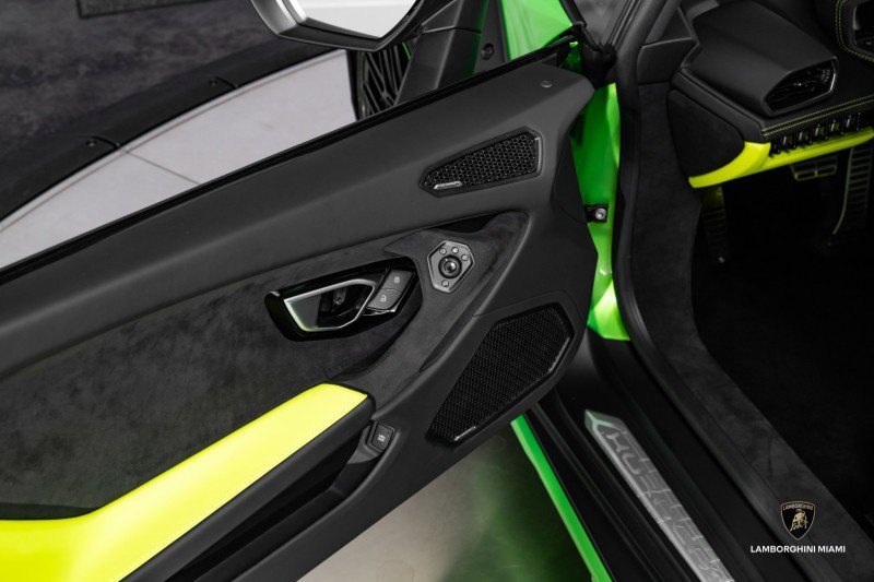 Used 2024 Lamborghini Huracan Sterrato image 29