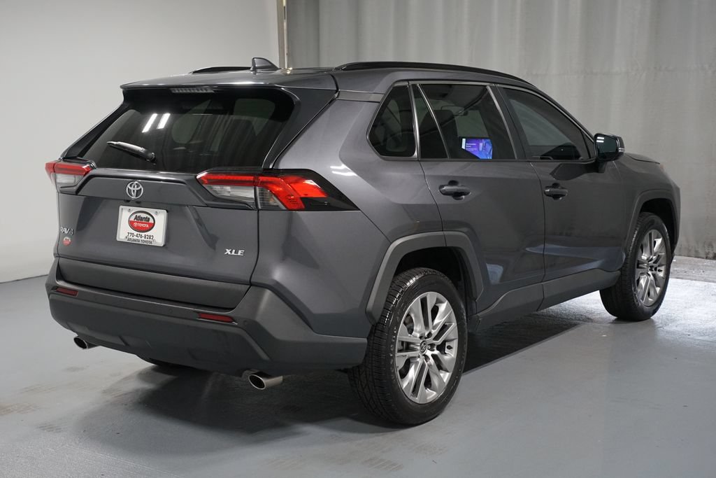 Used 2023 Toyota RAV4 XLE Premium FWD image 8