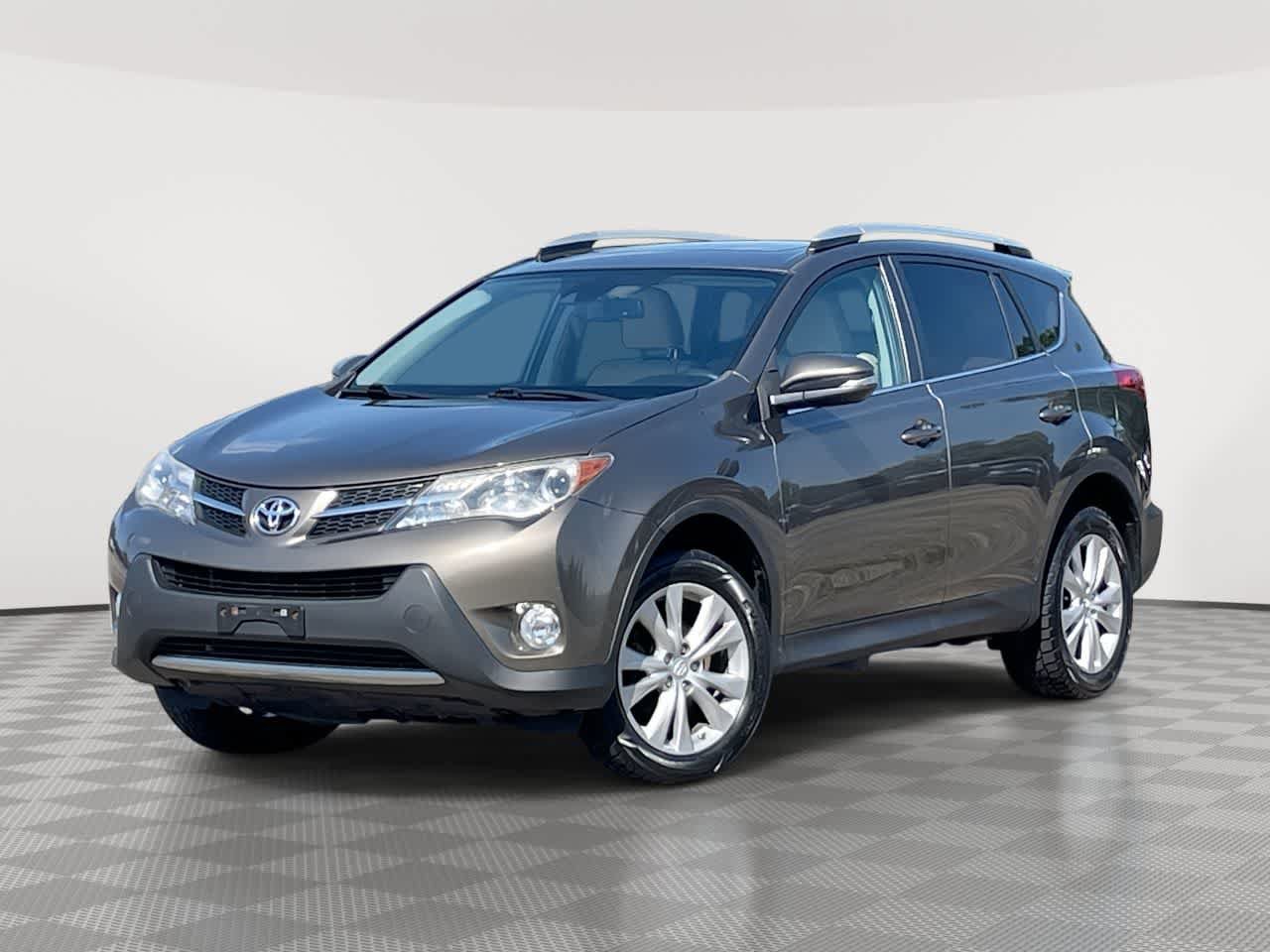Used 2014 Toyota RAV4 Limited w/ Technology Package AWD/4WD video 1