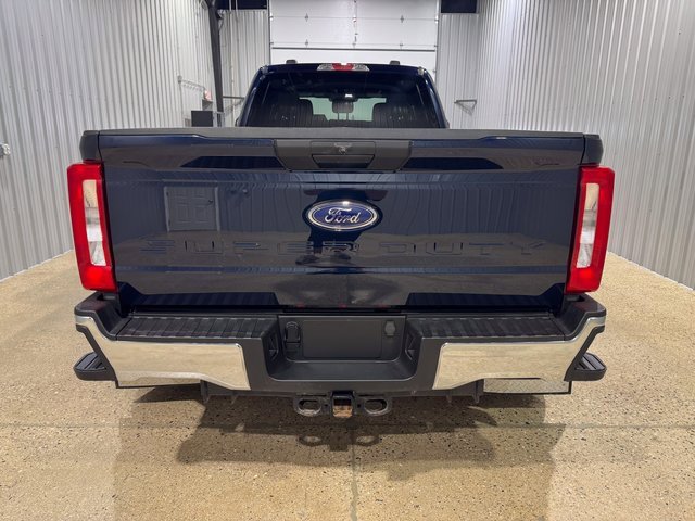 Used 2024 Ford F350 XLT image 7