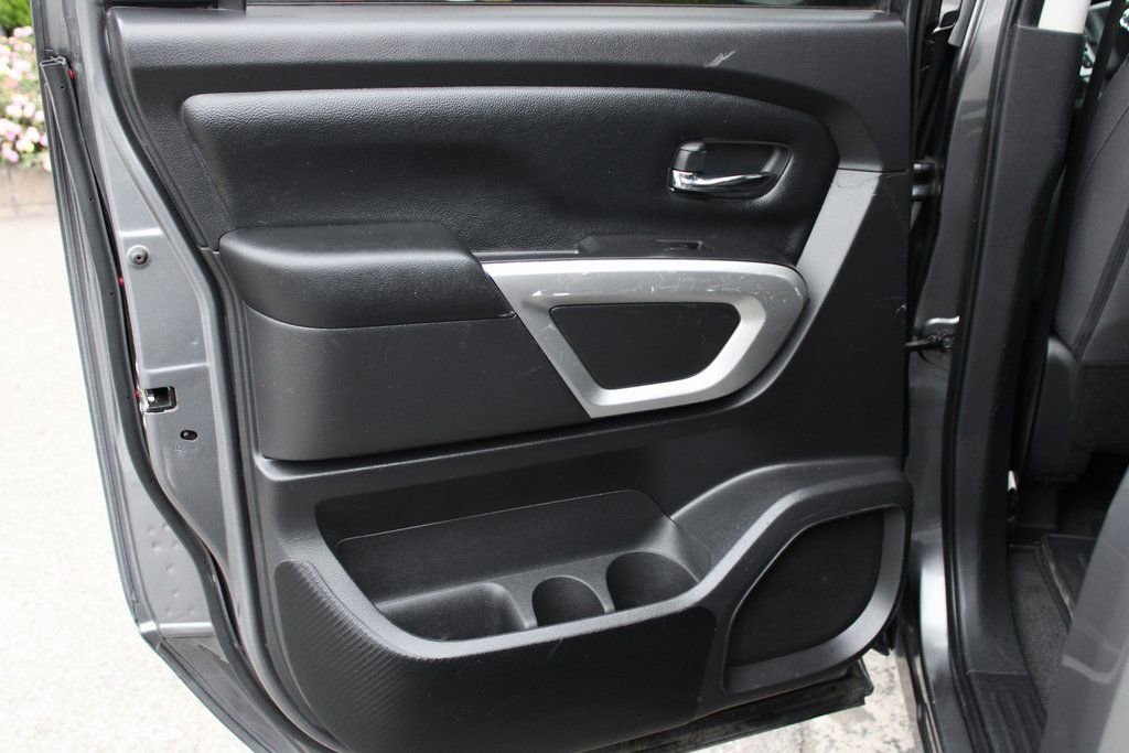 Used 2021 Nissan Titan SV w/ SV Convenience Package AWD/4WD image 34