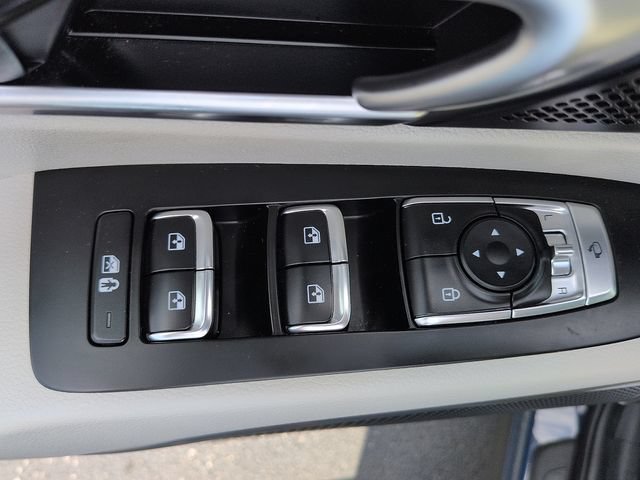 Used 2023 Kia Telluride EX w/ EX Captain's Chair Package AWD/4WD image 16