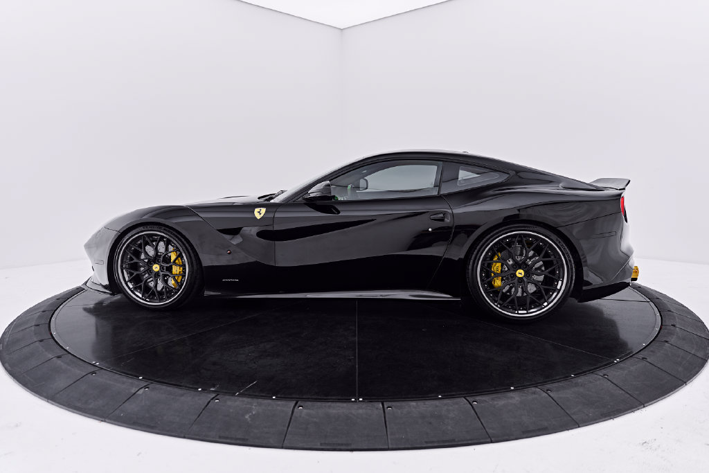 Used 2015 Ferrari F12 Berlinetta RWD image 16
