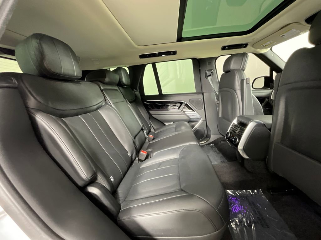 Certified 2024 Land Rover Range Rover SE AWD/4WD image 23