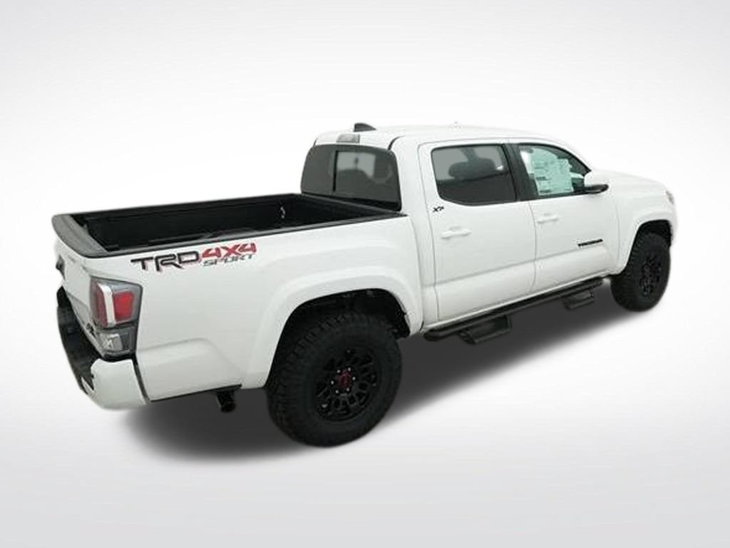 Used 2022 Toyota Tacoma TRD Sport w/ Technology Package AWD/4WD image 11
