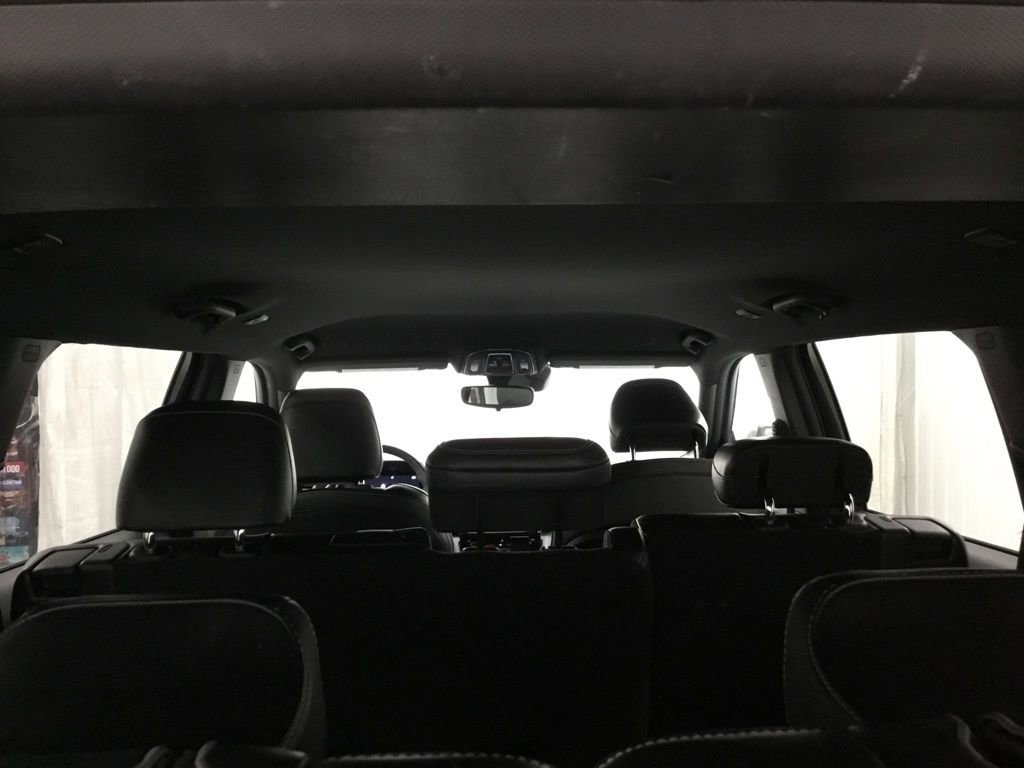 Used 2024 Jeep Grand Cherokee L Laredo image 34