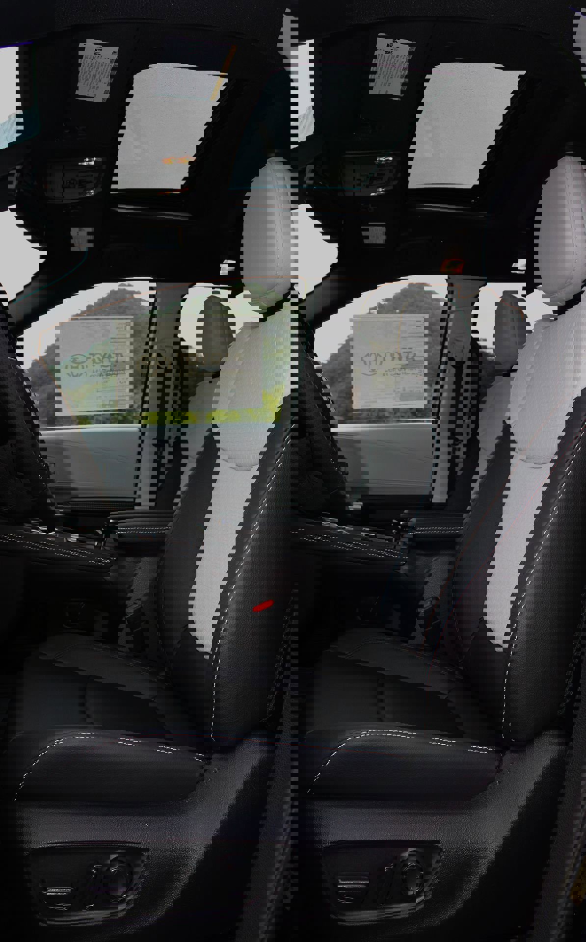 New 2025 Toyota Sienna XSE image 14