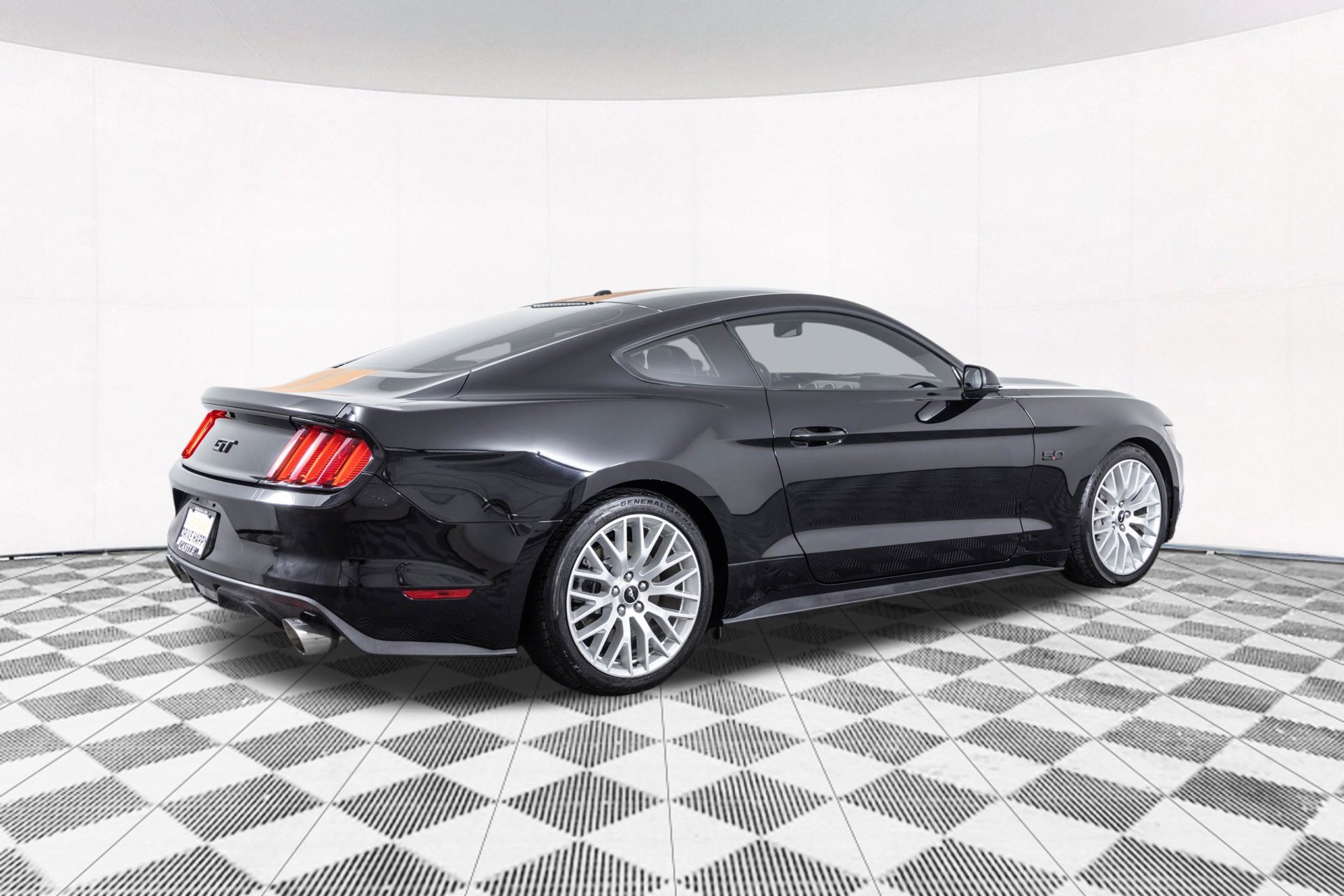 Used 2016 Ford Mustang GT Premium w/ Equipment Group 401A RWD image 19