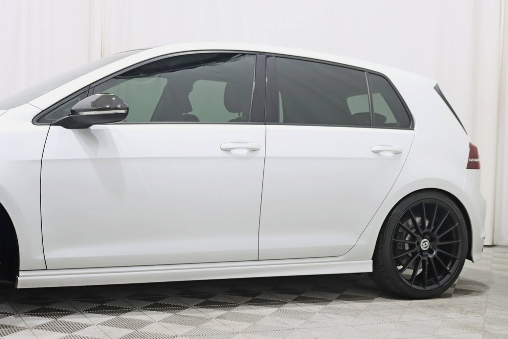 Used 2017 Volkswagen Golf R 4-Door AWD/4WD image 3