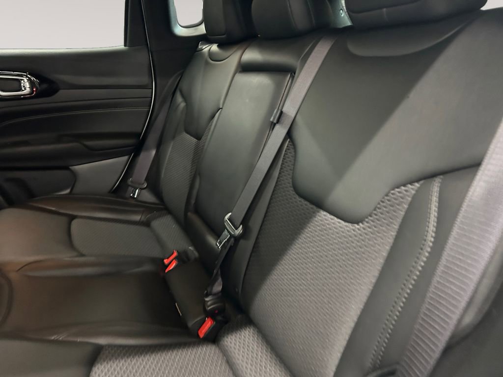 Used 2022 Jeep Compass Altitude w/ Convenience Group image 13