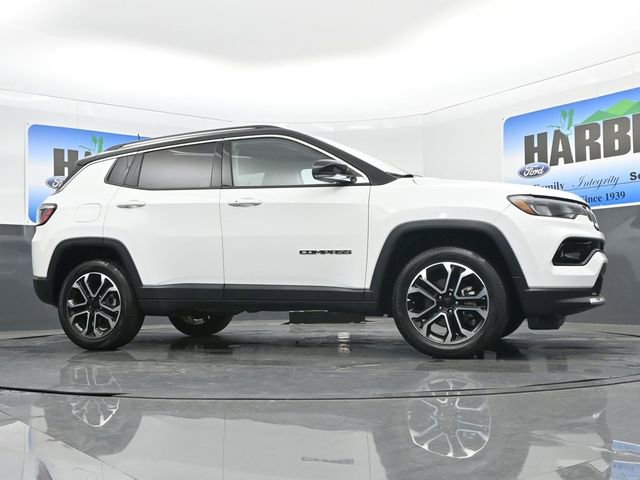 Used 2022 Jeep Compass Limited image 22