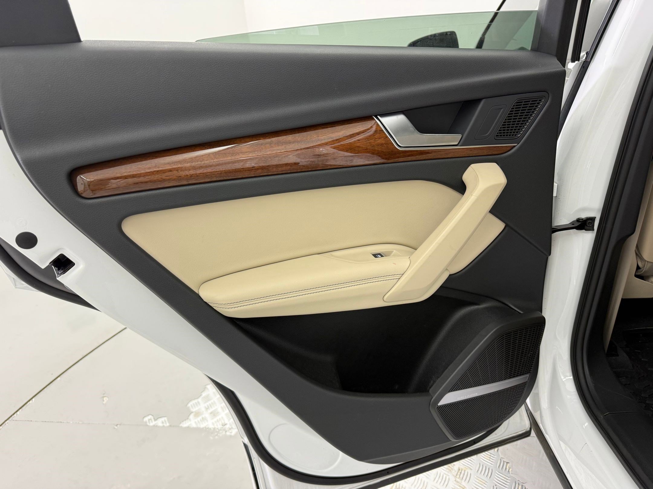 Used 2022 Audi Q5 2.0T Premium Plus w/ Premium Plus Package image 27