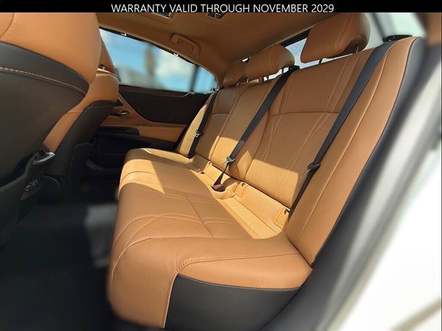 Certified 2024 Lexus ES 350 Ultra Luxury w/ Accessory Package (Z2) FWD image 12