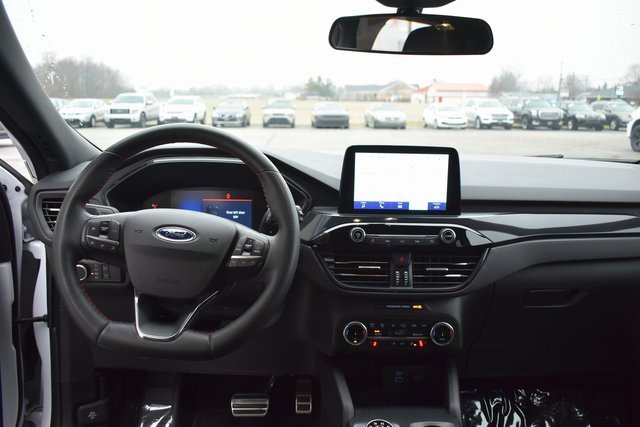 Used 2023 Ford Escape ST-Line image 36