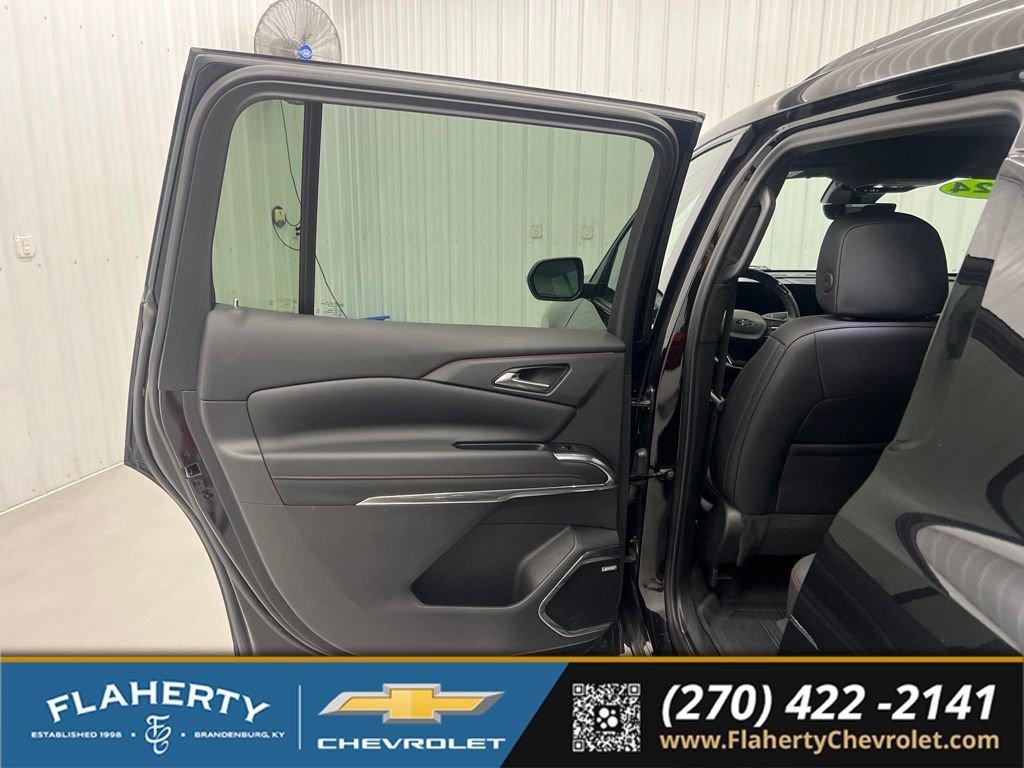 Used 2024 Chevrolet Traverse RS w/ LPO, Floor Liner Package AWD/4WD image 10