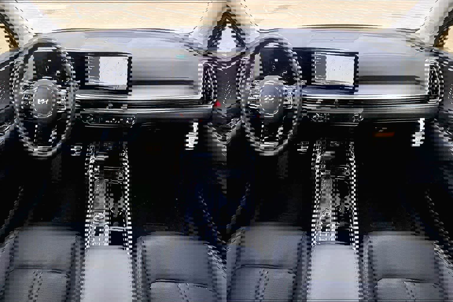 Certified 2024 Kia Sorento SX image 8