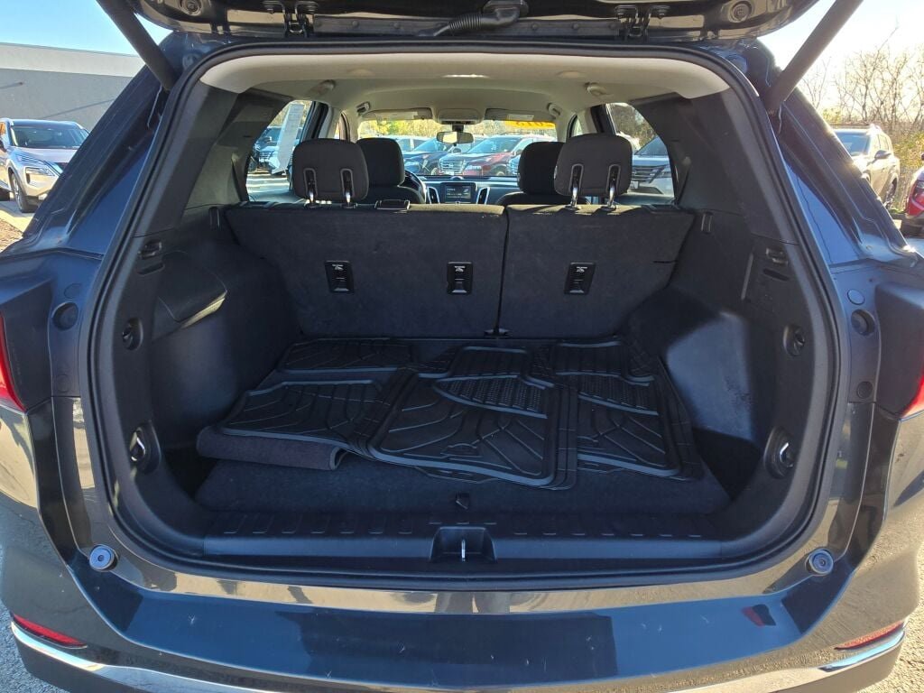 Used 2018 Chevrolet Equinox LT image 13