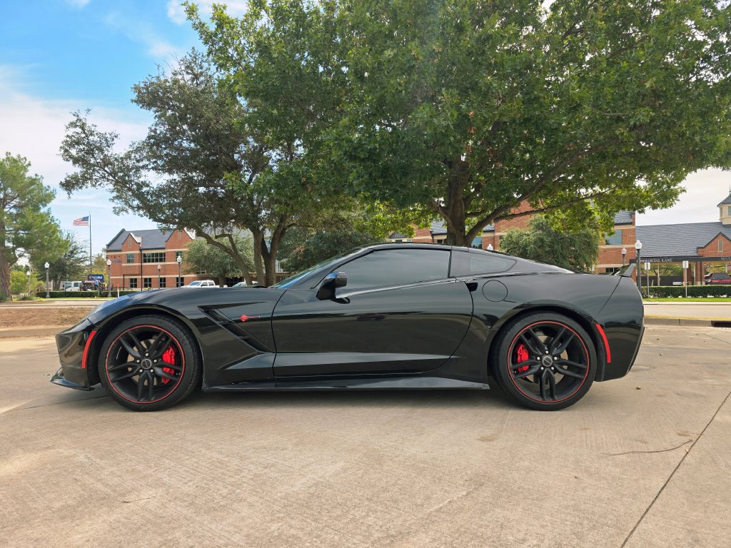 Used 2015 Chevrolet Corvette Stingray Coupe w/ 3LT Preferred Equipment Group RWD image 17