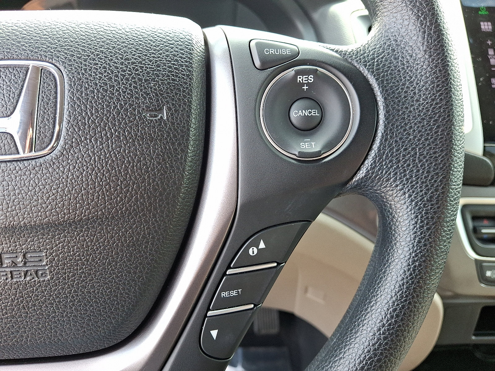 Used 2016 Honda Pilot EX image 22