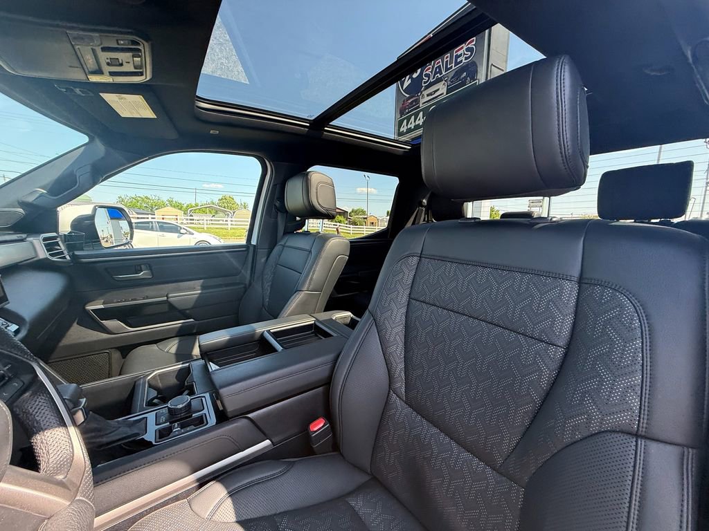 Used 2025 Toyota Tundra Limited AWD/4WD image 14