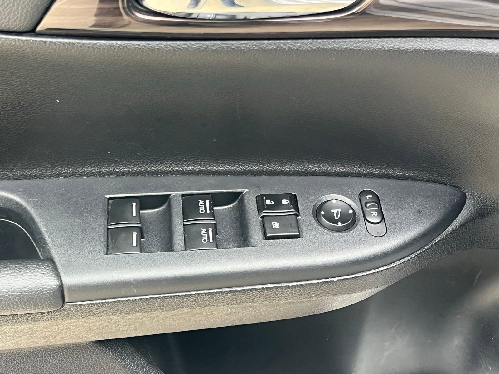 Used 2017 Honda Accord Touring image 25