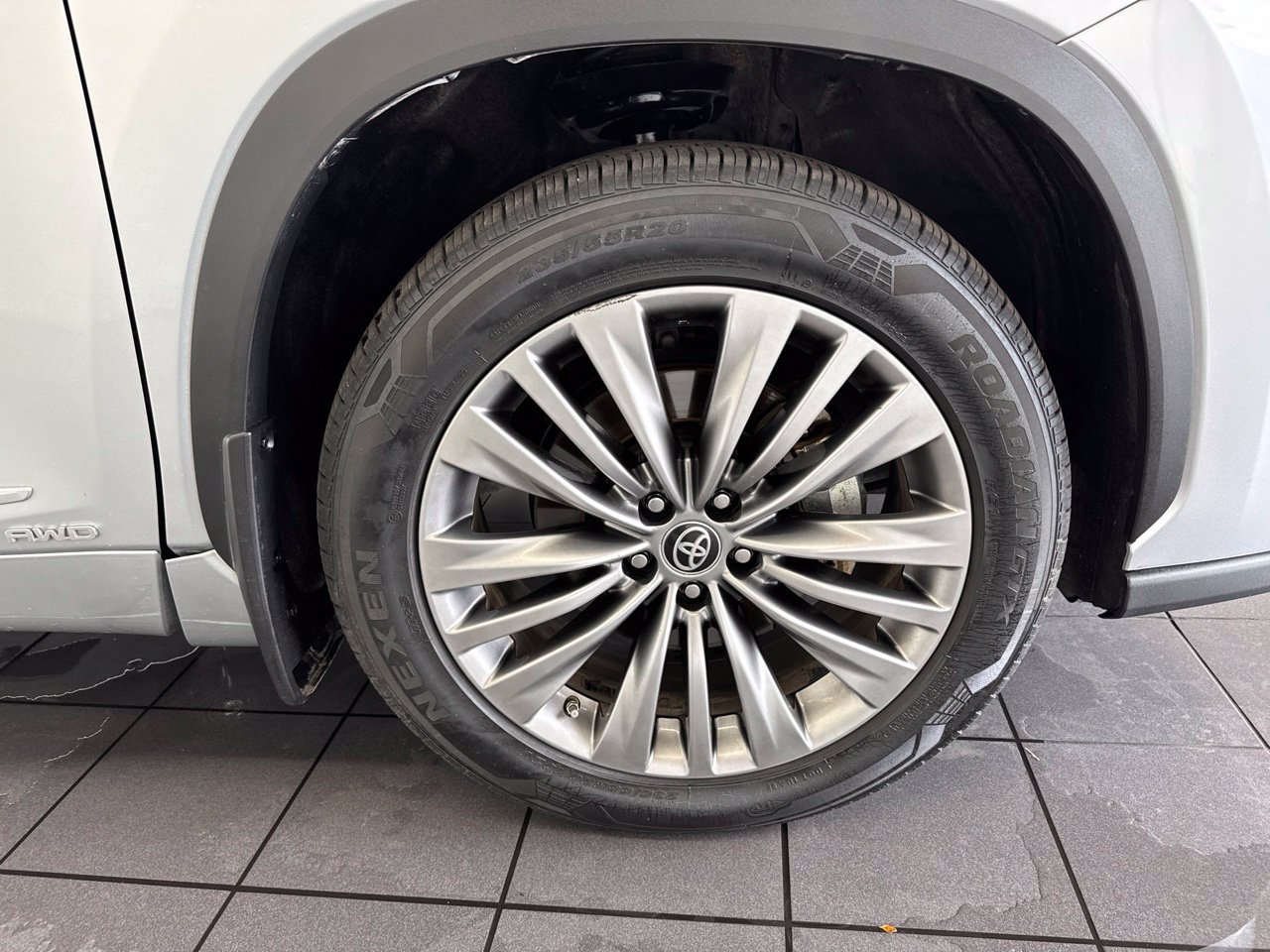 Used 2021 Toyota Highlander Platinum AWD/4WD image 60