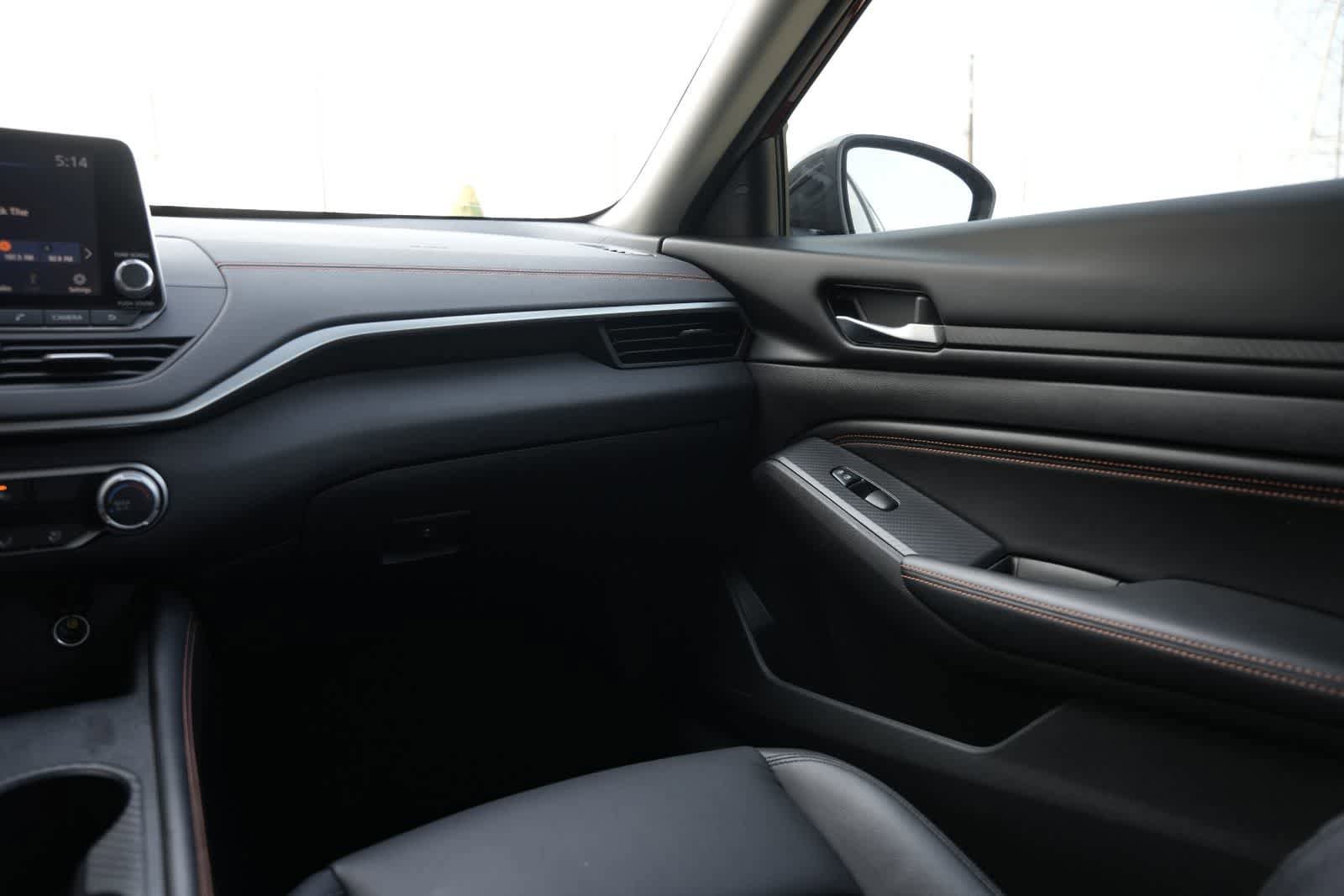 Used 2019 Nissan Altima 2.5 SR FWD image 8
