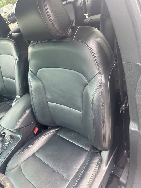 Used 2016 Ford Explorer XLT w/ Equipment Group 202A AWD/4WD image 11