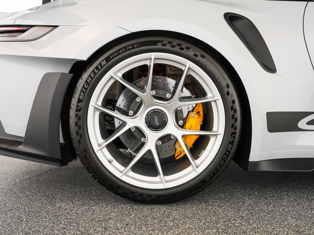 Used 2025 Porsche 911 GT3 RS RWD image 37