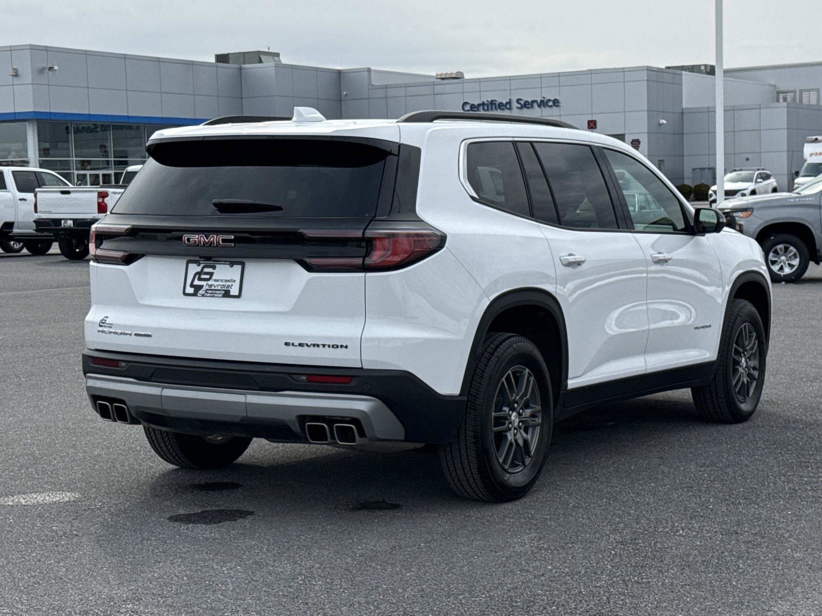 Used 2025 GMC Acadia Elevation image 24