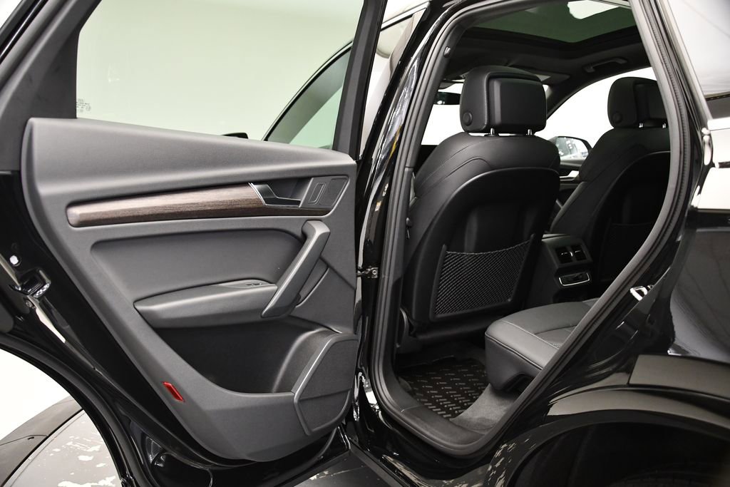 Used 2025 Audi Q5 2.0T Premium image 37