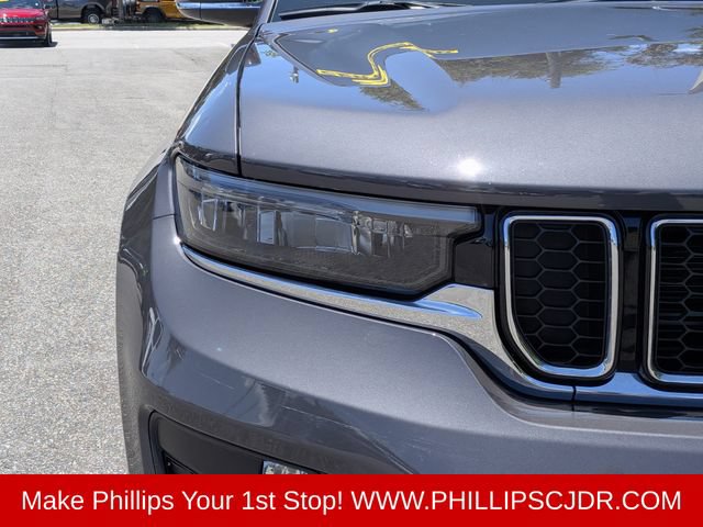 Certified 2025 Jeep Grand Cherokee L Overland w/ Advanced Protech Group III AWD/4WD image 9