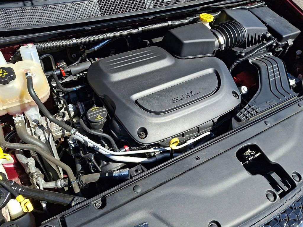 Used 2022 Chrysler Pacifica Touring-L w/ Uconnect Theater Family Group image 28