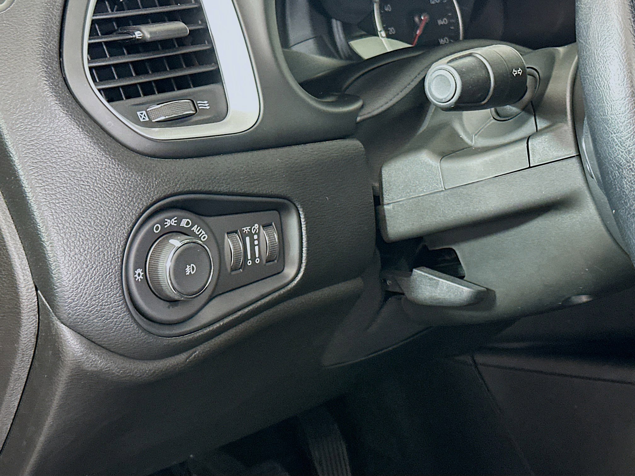 Used 2021 Jeep Renegade Latitude w/ Convenience Group image 17